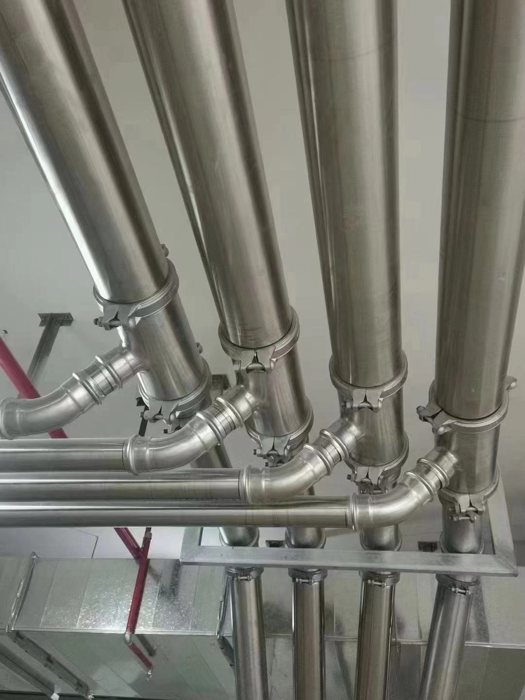 永穗不銹鋼水管安裝現(xiàn)場(chǎng).jpg 永穗不銹鋼水管安裝現(xiàn)場(chǎng).jpg